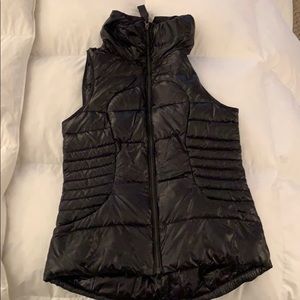 Lululemon Fluffin Awesome Vest Black sz 6